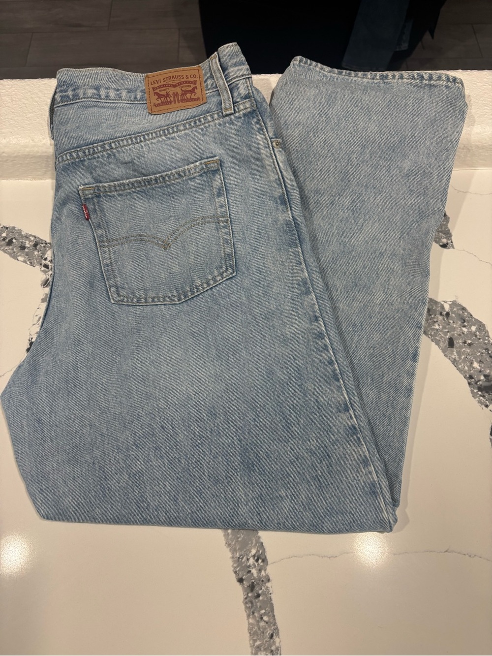Levi’s 94 baggy jeans size 33 inseam is 30 inches like new
